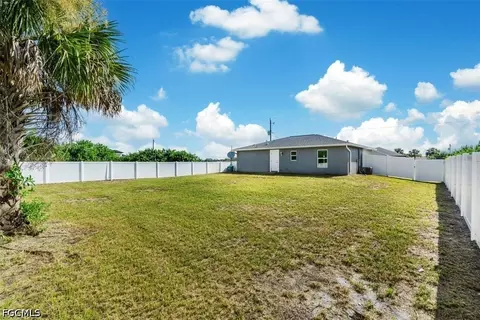 Exterior - 3113 Pebble Ln, Labelle, FL 33935 photo 2 of 3