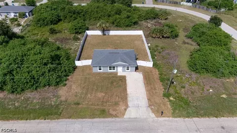 View/Area - 3113 Pebble Ln, Labelle, FL 33935 photo 1 of 10