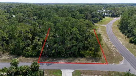 8087 Sherwood Cir, Labelle, FL 33935