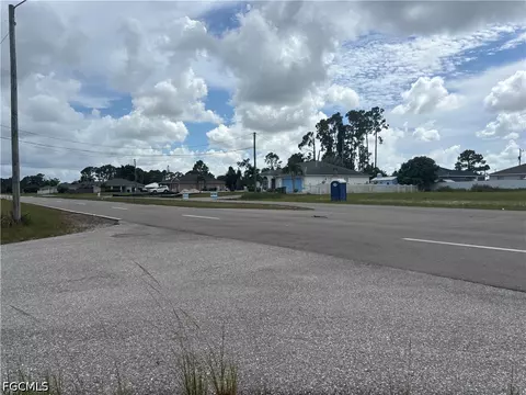 3701 W Gator Cir, Cape Coral, FL 33909