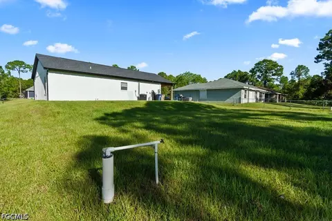 Exterior - 2004 Grayson Ave, Alva, FL 33920 photo 2 of 6