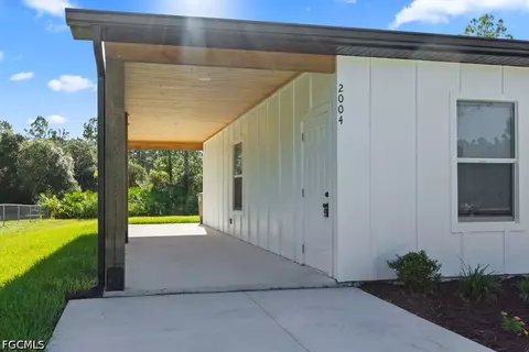 Exterior - 2004 Grayson Ave, Alva, FL 33920 photo 5 of 6