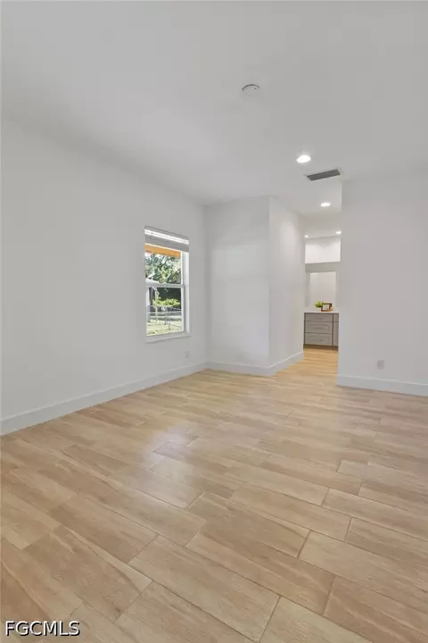 Bedroom - 2004 Grayson Ave, Alva, FL 33920 photo 1 of 8