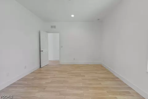 Bedroom - 2004 Grayson Ave, Alva, FL 33920 photo 3 of 8