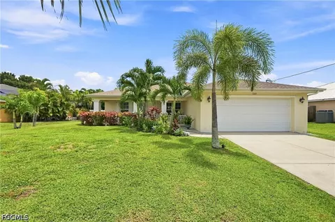 1143 NW 19th Pl, Cape Coral, FL 33993