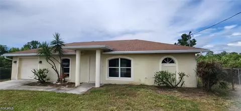 367 Peerless St, Lehigh Acres, FL 33974