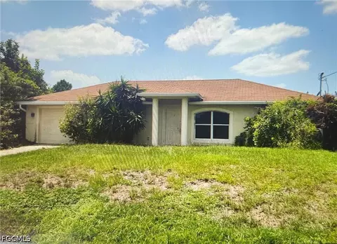 367 Peerless St, Lehigh Acres, FL 33974