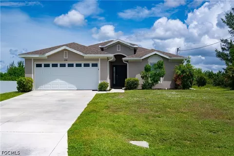 2909 NW 27th St, Cape Coral, FL 33993
