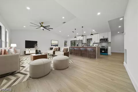 1716 SE 8th Ter, Cape Coral, FL 33990