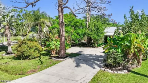 3680 Mango St, Saint James City, FL 33956