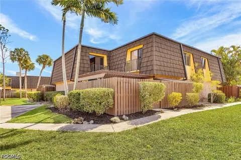 5590 Woodrose Ct #4, Fort Myers, FL 33907