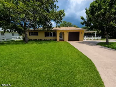 1798 Marilyn Dr, North Fort Myers, FL 33917