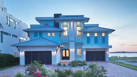 938 San Carlos Dr, Fort Myers Beach, FL 33931