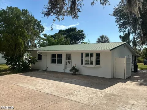 20710 Sandy Ln, Estero, FL 33928