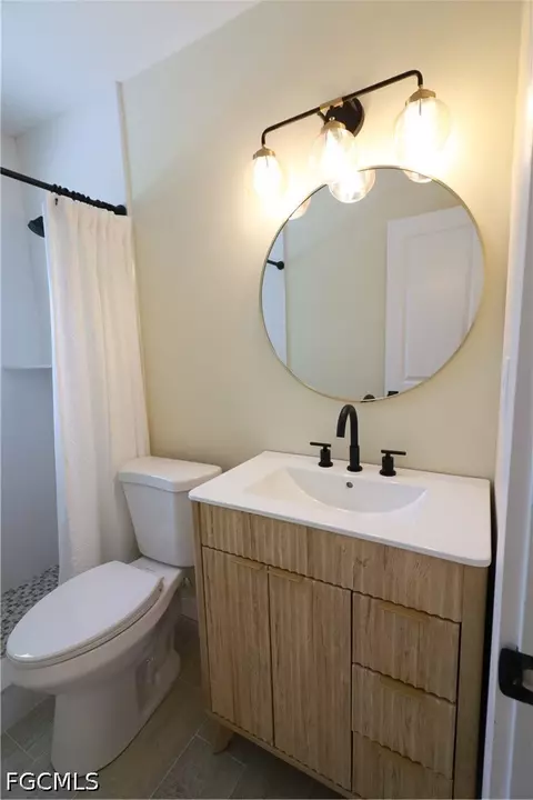 Bath - 20710 Sandy Ln, Estero, FL 33928 photo 3 of 3
