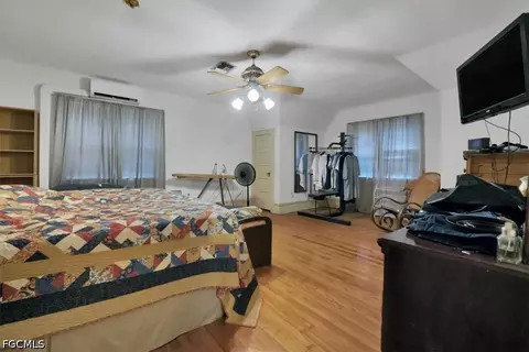 Bedroom - 236 E Arcade Ave, Clewiston, FL 33440 photo 2 of 5