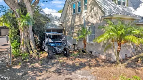 Exterior - 236 E Arcade Ave, Clewiston, FL 33440 photo 10 of 10