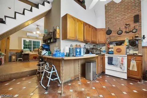 Kitchen - 236 E Arcade Ave, Clewiston, FL 33440 photo 2 of 2