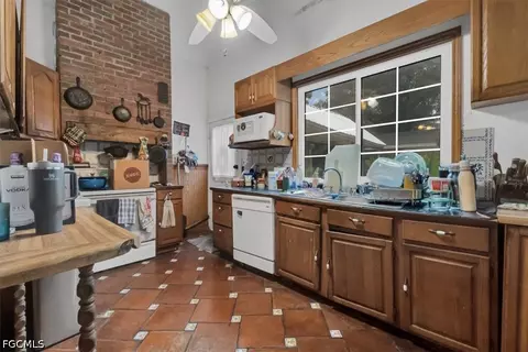 Kitchen - 236 E Arcade Ave, Clewiston, FL 33440 photo 1 of 2