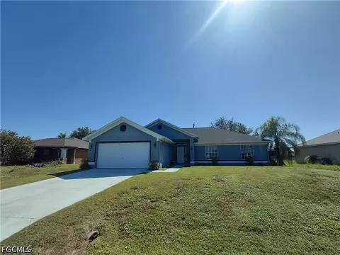 2013 NE 13th Pl, Cape Coral, FL 33909