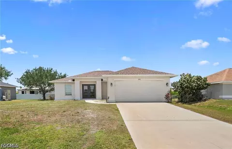 202 NW 25th Pl, Cape Coral, FL 33993