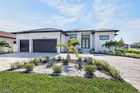 2525 Surfside Blvd, Cape Coral, FL 33914