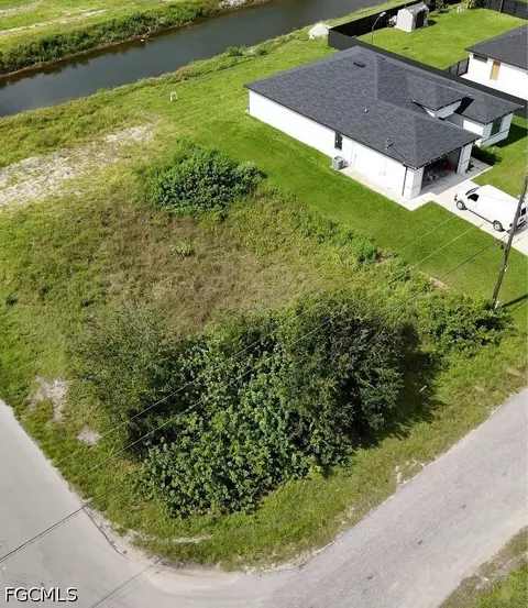 3401 15th St SW, Lehigh Acres, FL 33976