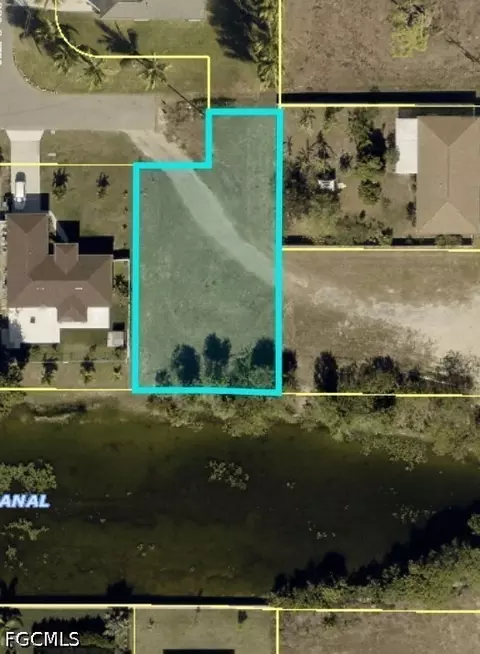 722 NE 12th St, Cape Coral, FL 33909