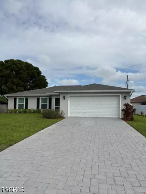 1425 SW 13th Ter, Cape Coral, FL 33991