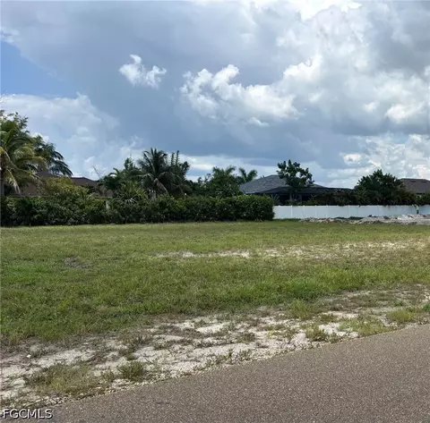 3729 SW 2nd St, Cape Coral, FL 33991