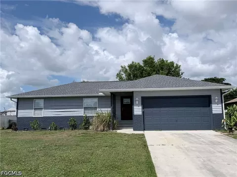 818 SW 8th Ct, Cape Coral, FL 33991