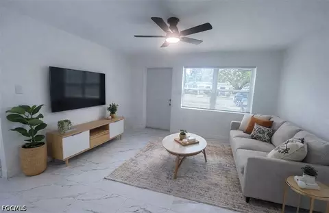 2655 Market St, Fort Myers, FL 33916