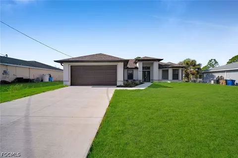 2603 36th St SW, Lehigh Acres, FL 33976