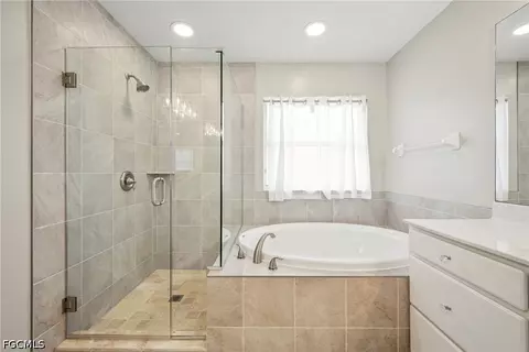 Bath - 972 Foxhall Way #4, Estero, FL 33928 photo 3 of 4
