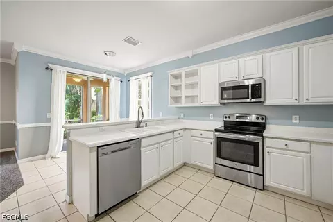 Kitchen - 972 Foxhall Way #4, Estero, FL 33928 photo 3 of 4