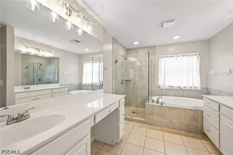 Bath - 972 Foxhall Way #4, Estero, FL 33928 photo 2 of 4