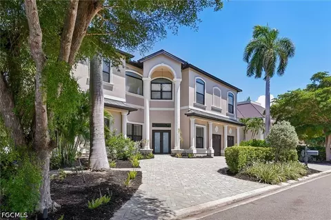 15701 Chatfield Dr, Fort Myers, FL 33908