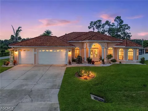 2606 E 9th St, Lehigh Acres, FL 33936