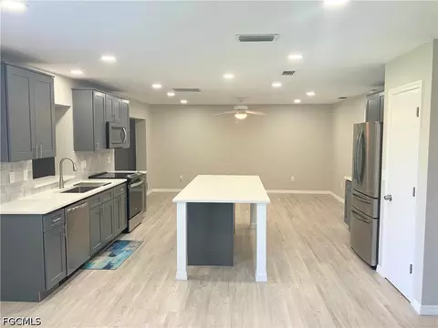 1254 Hazeltine Dr, Fort Myers, FL 33919