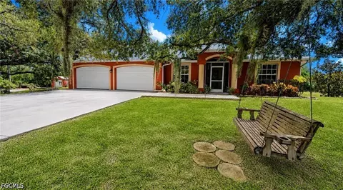 2004 Abbott Ave, Alva, FL 33920