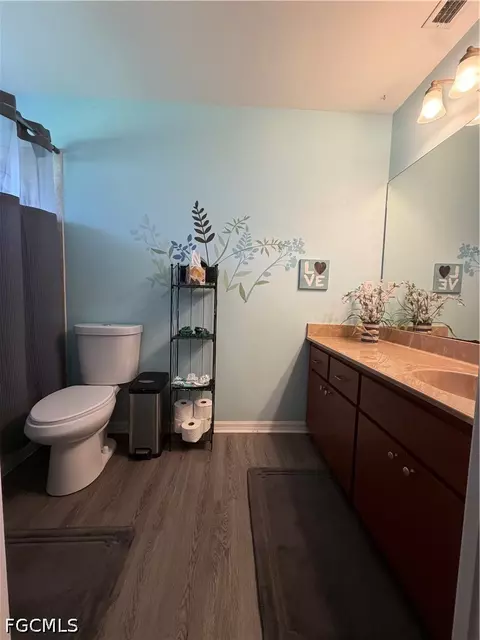 Bath - 725 S Berner Rd, Clewiston, FL 33440 photo 2 of 3