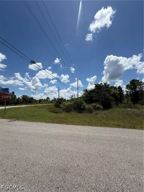 906 Bell Blvd S, Lehigh Acres, FL 33974