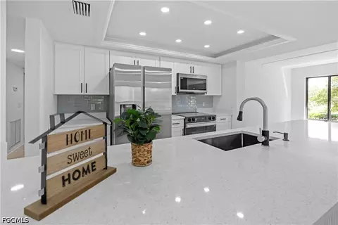 6216 Cougar Run #202, Fort Myers, FL 33908