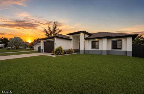 104 SW 34th Pl, Cape Coral, FL 33991