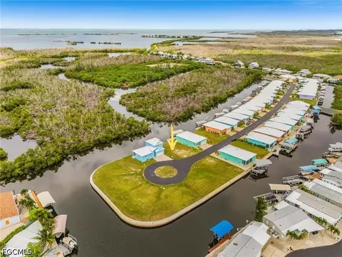 3005 Trawler Ln, Saint James City, FL 33956