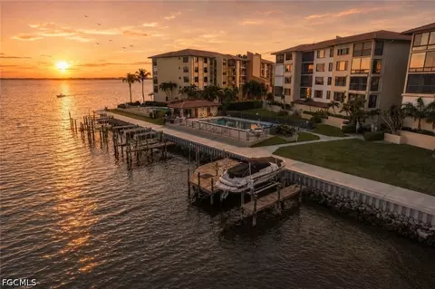 3 SE 20th Pl #401, Cape Coral, FL 33904