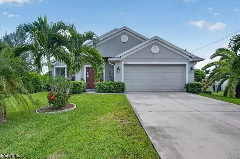 2724 Miracle Pkwy, Cape Coral, FL 33914