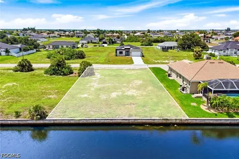 2350 NW 37th Pl, Cape Coral, FL 33993