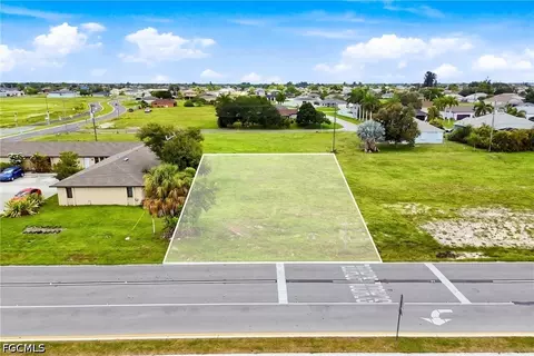 1612 Andalusia Blvd, Cape Coral, FL 33909