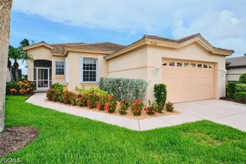 9203 Willowcrest Ct, Fort Myers, FL 33908
